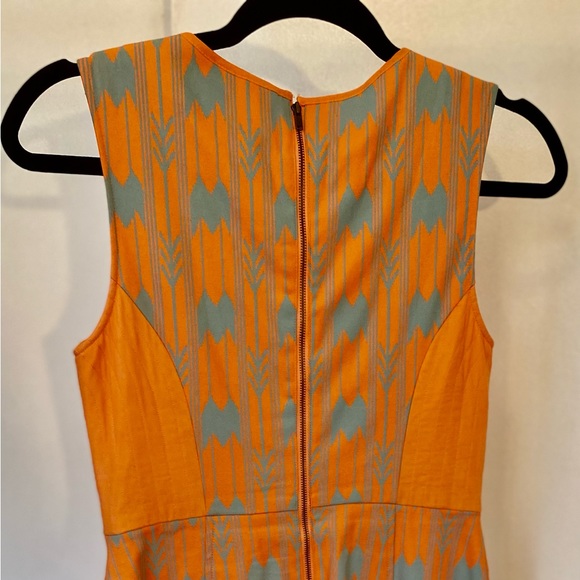 Casual Tracy Reese Dress, Small size 6 fit, clean lines. Excellent Condition. - Picture 3 of 4